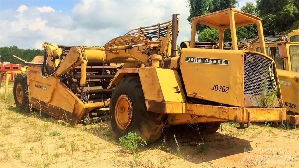 John Deere 762 Strugači