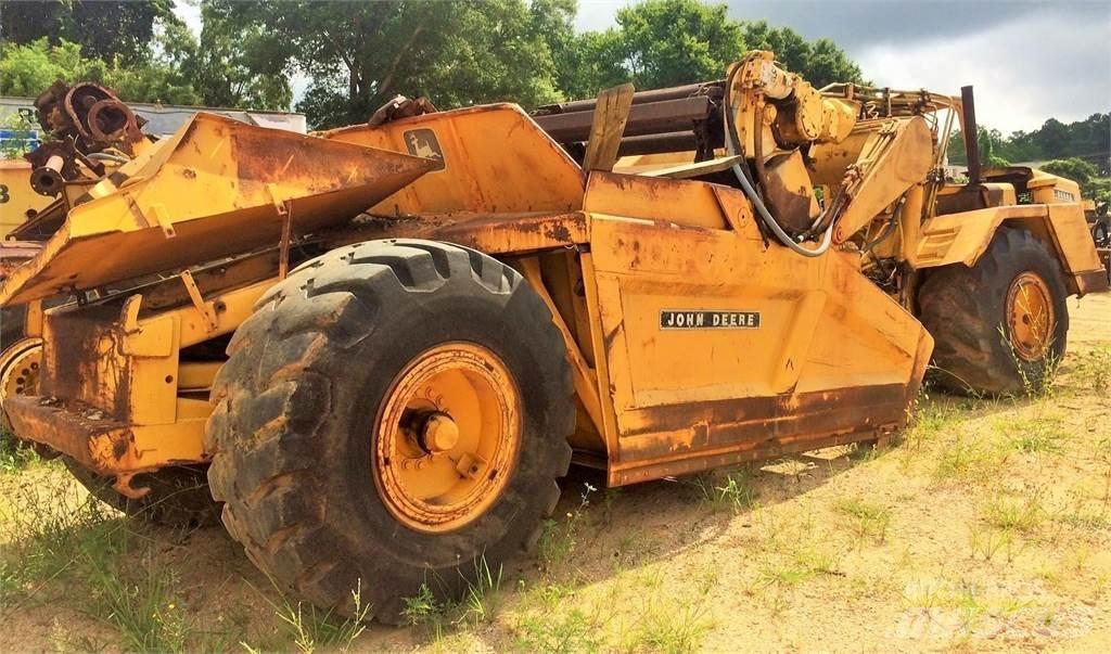 John Deere 762 Strugači