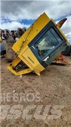 Komatsu WA1200 Kabine i unutrašnjost