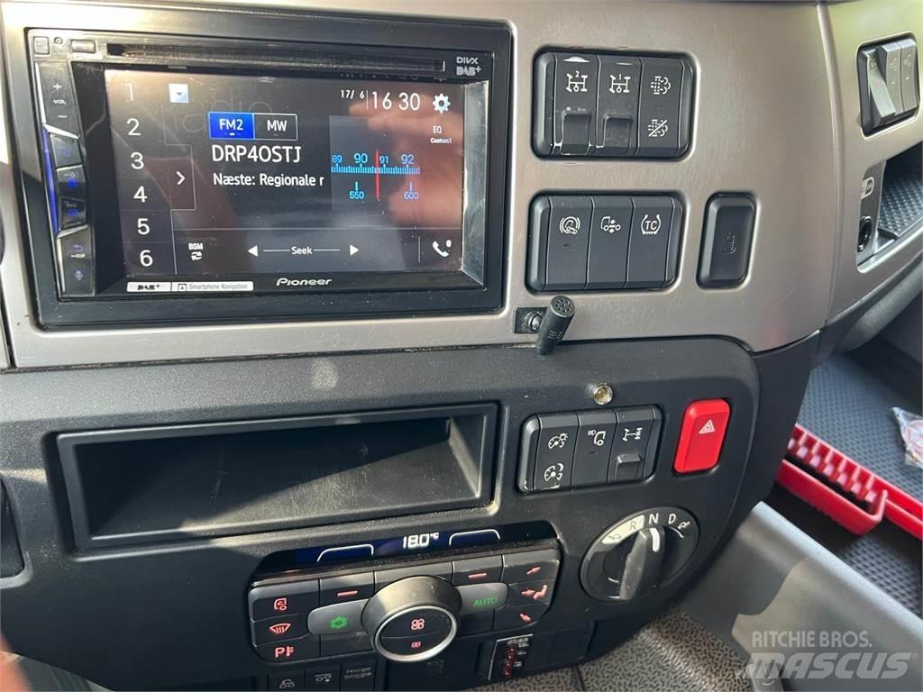 DAF CF 480 FAX 8x2*6 Demontažnii kamioni za podizanje kabela