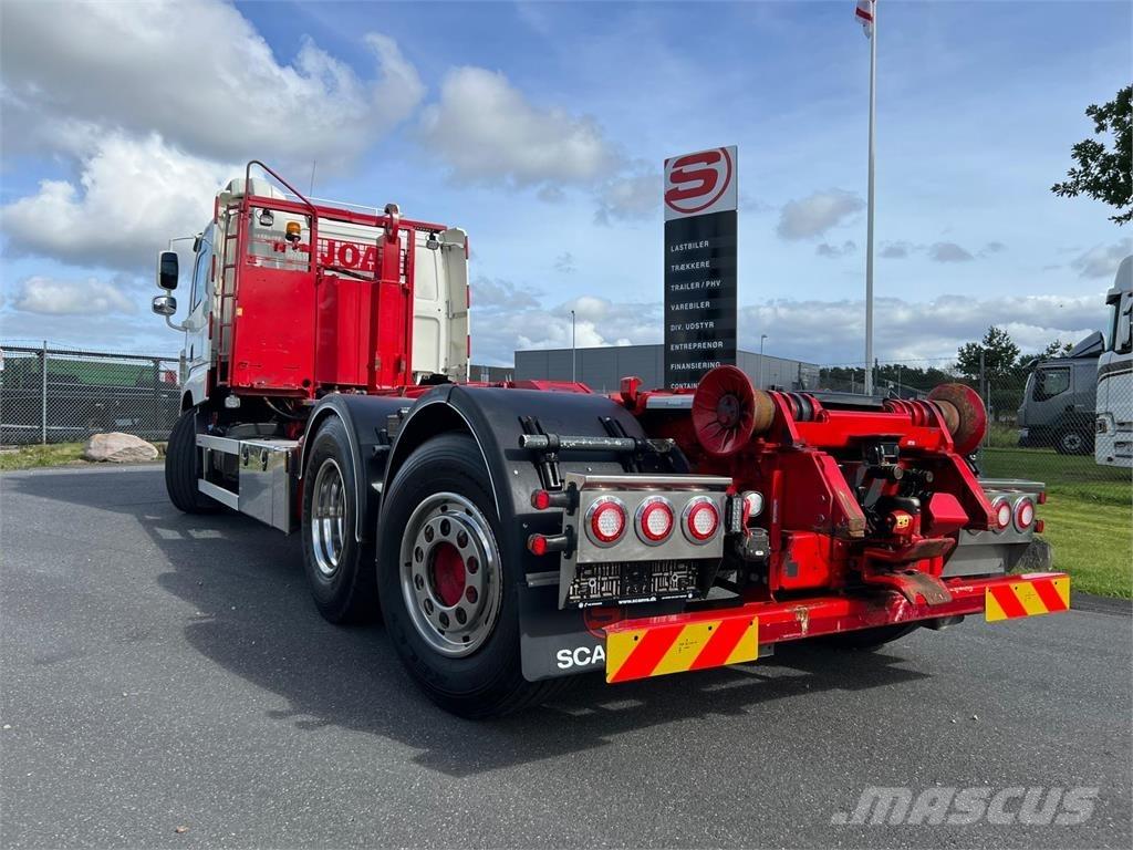 DAF CF 530 6x2*4 FAN Rol kiper kamioni s kukama za dizanje