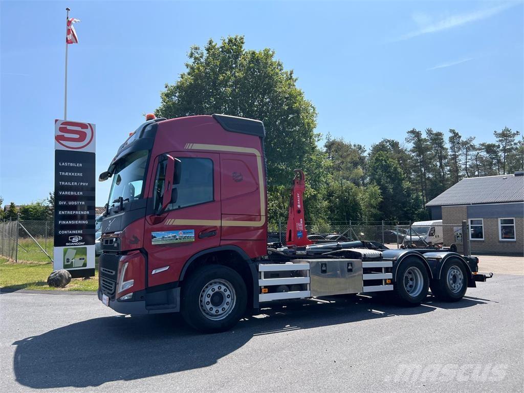 Volvo FM430 Rol kiper kamioni s kukama za dizanje