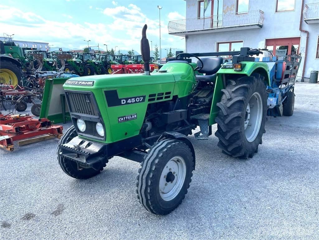 Deutz-Fahr D 45 07 Traktori