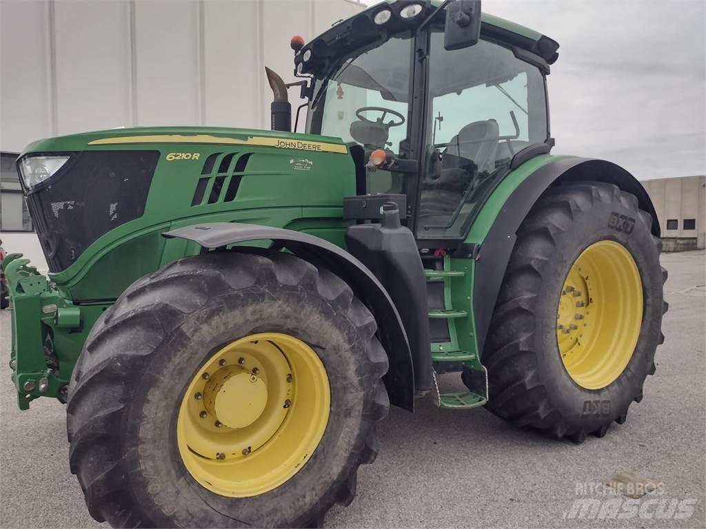 John Deere 6210 R Traktori