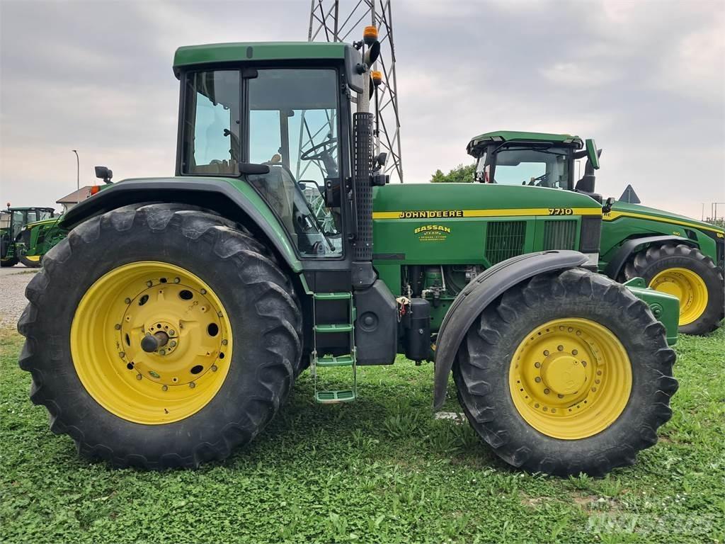 John Deere 7710 Traktori