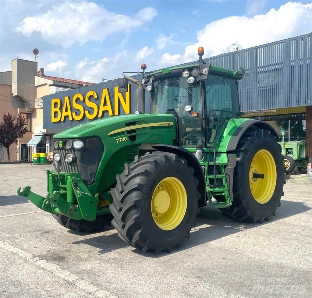 John Deere 7730 Traktori