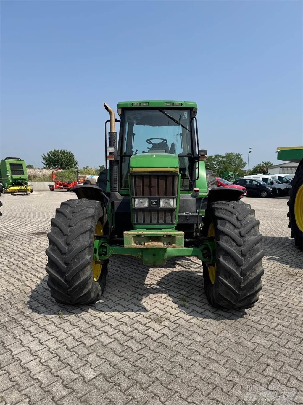 John Deere 7800 Traktori