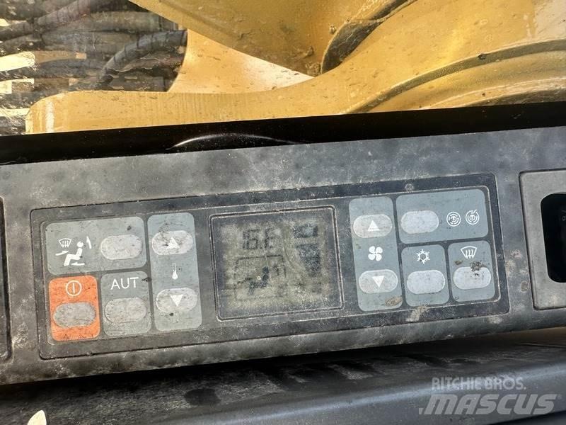 CAT 320 Bageri gusjeničari