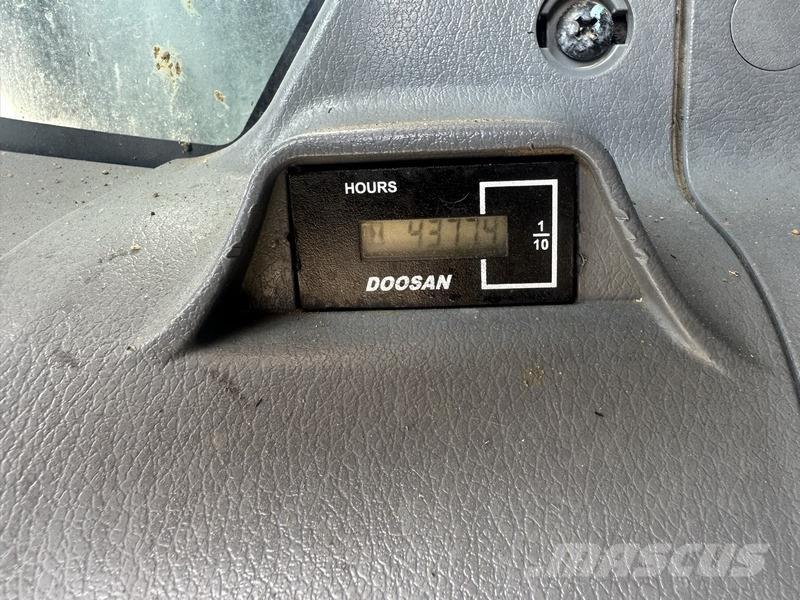 Doosan DX530LC-7 Bageri gusjeničari