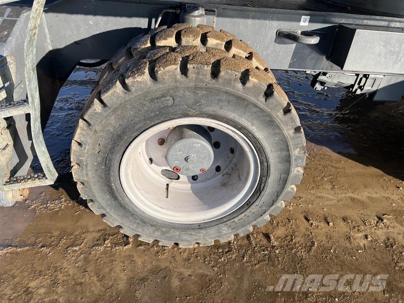 Fuchs MHL320 Rukovanje materijalom – ostalo