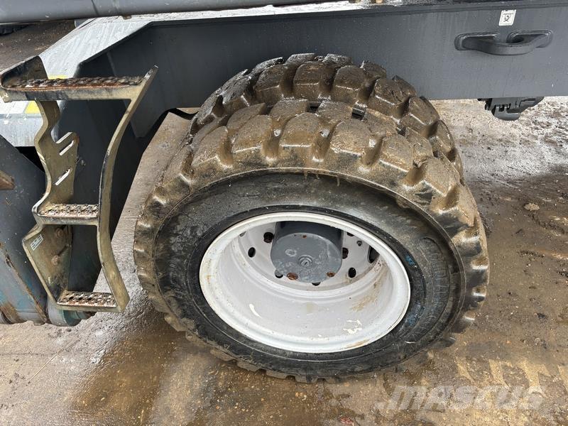 Fuchs MHL320 Rukovanje materijalom – ostalo