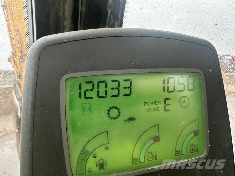 JCB JS220 LC Bageri gusjeničari