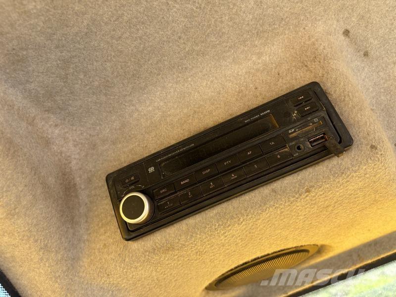 JCB JS240 LC Bageri gusjeničari