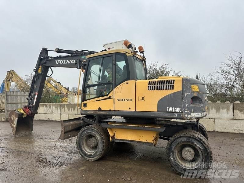 Volvo EW140 Bageri na kotačima