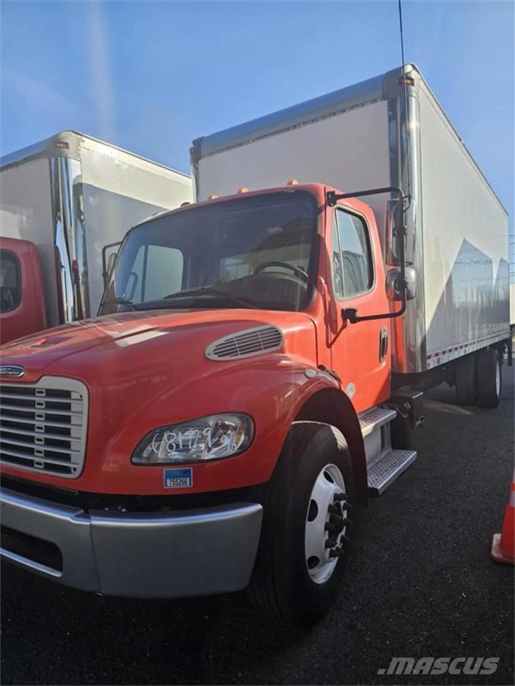 Freightliner M2 Sanduk kamioni