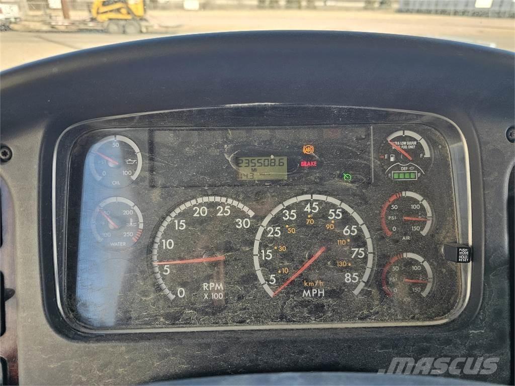 Freightliner M2 106 Traktorske jedinice