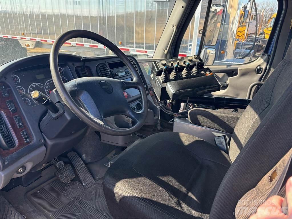Freightliner M2 106 Ostali kamioni