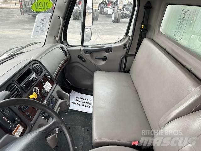 Freightliner M2106 Sanduk kamioni