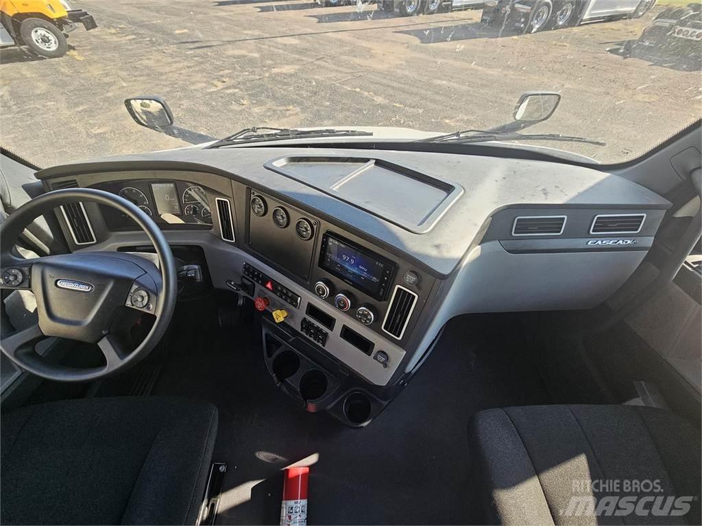 Freightliner PE116 Traktorske jedinice