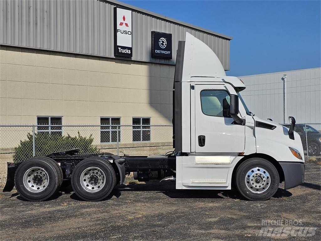 Freightliner PE116DC Traktorske jedinice