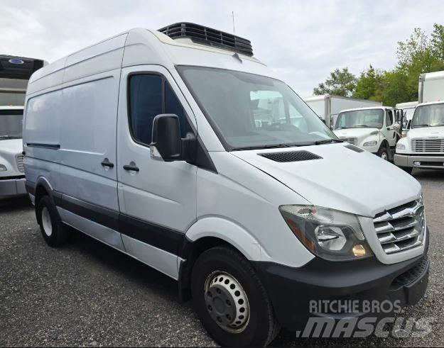 Freightliner sprinter Sanduk kamioni