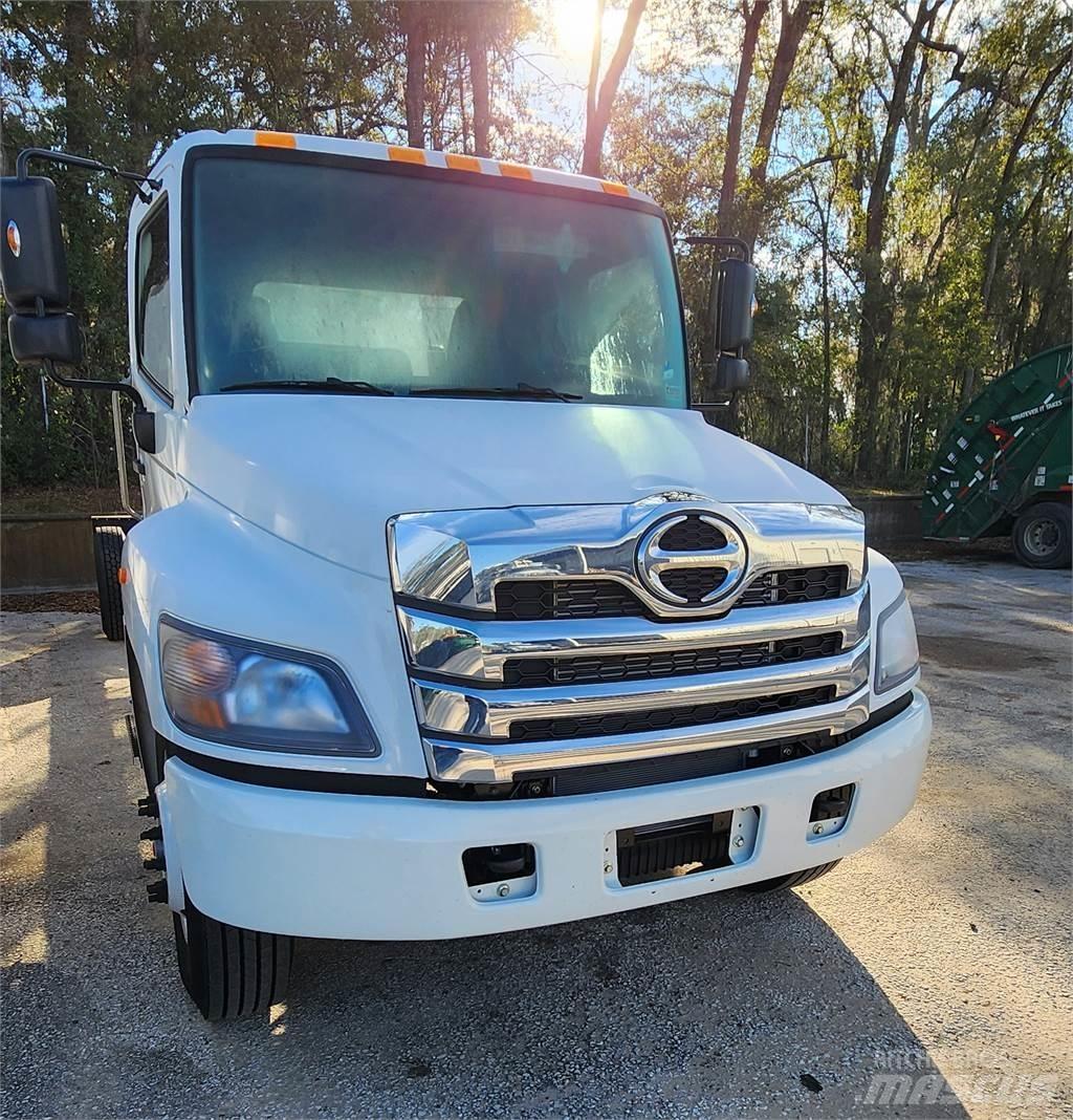 Hino L7 Traktorske jedinice