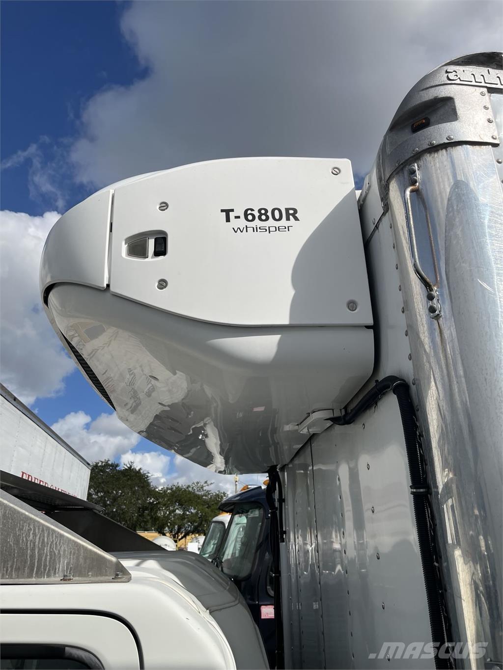 Isuzu NPR XD Sanduk kamioni