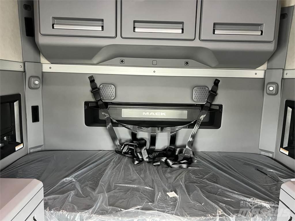 Mack AN64T Traktorske jedinice