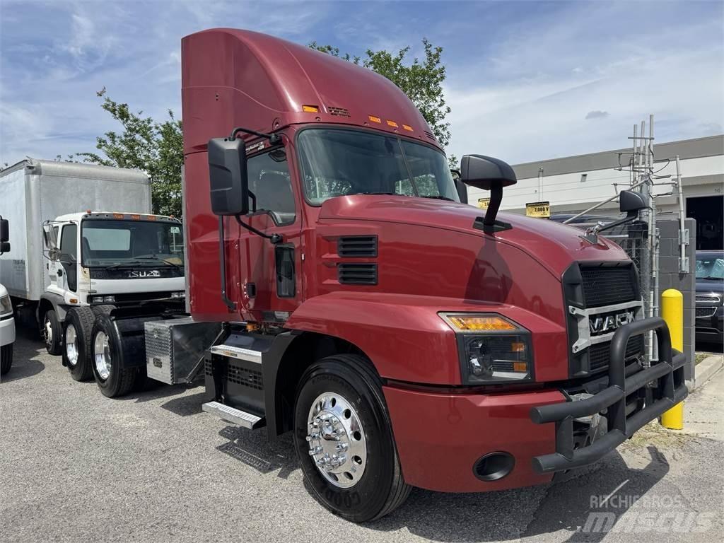 Mack AN64T Traktorske jedinice