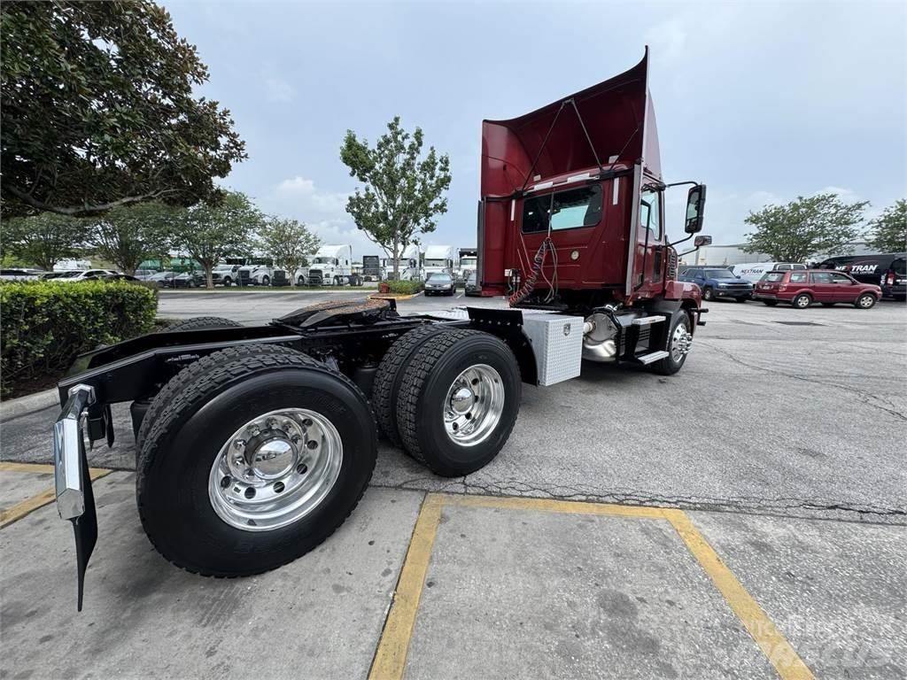 Mack AN64T Traktorske jedinice