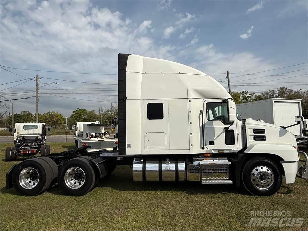 Mack AN64T Traktorske jedinice