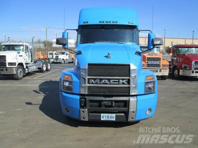 Mack AN64T Traktorske jedinice