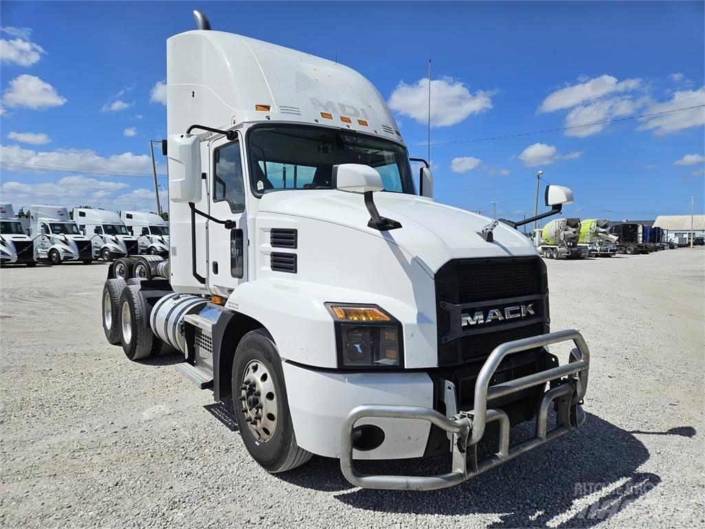 Mack AN64T Traktorske jedinice