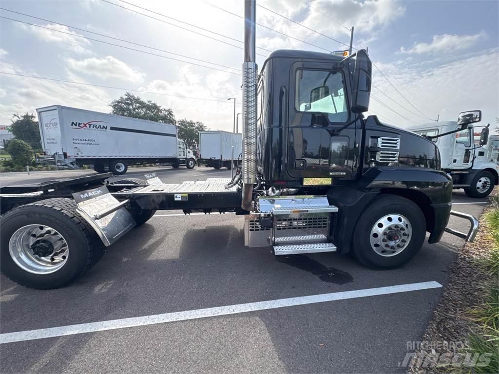 Mack AN64T Traktorske jedinice