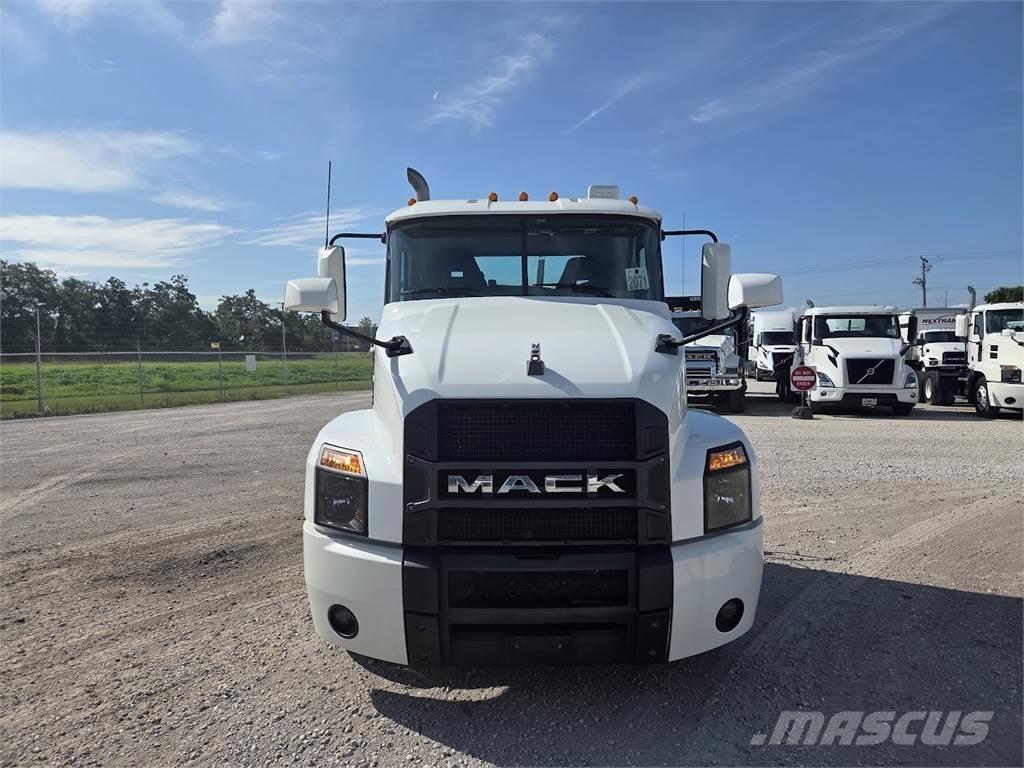 Mack AN64T Traktorske jedinice