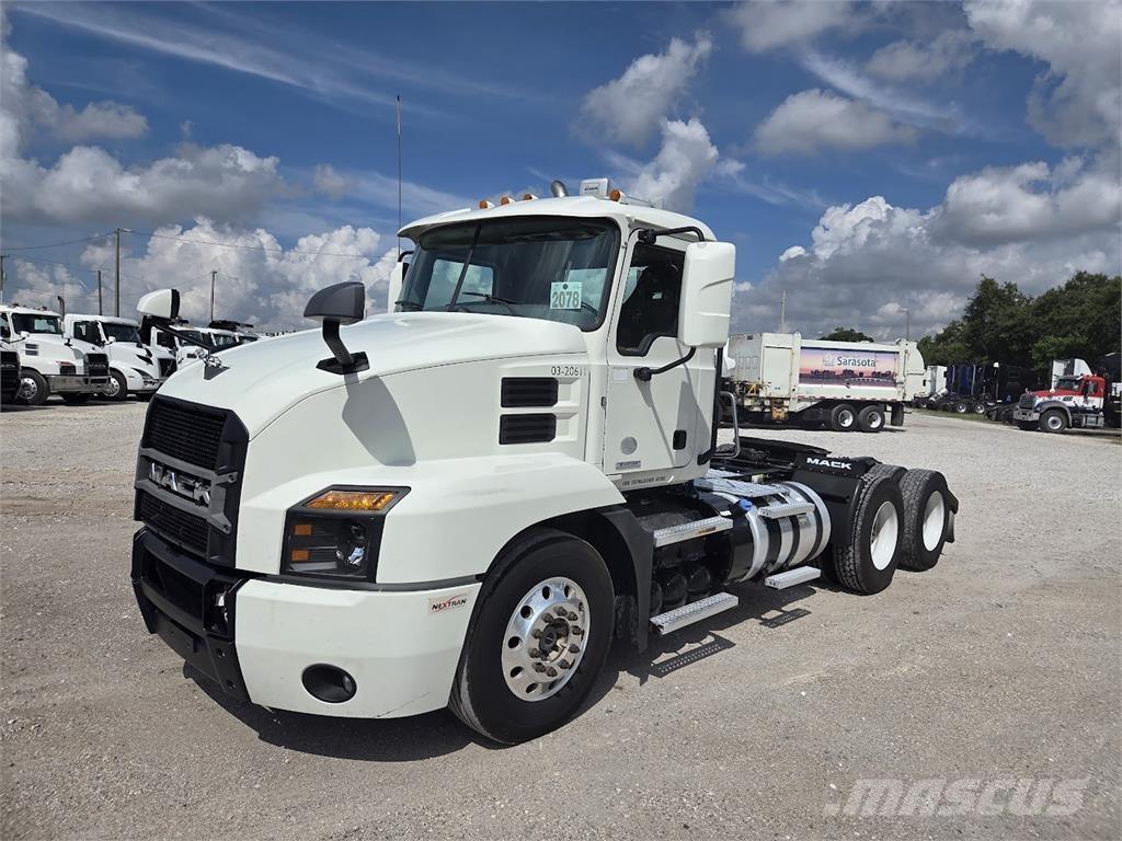 Mack AN64T Traktorske jedinice