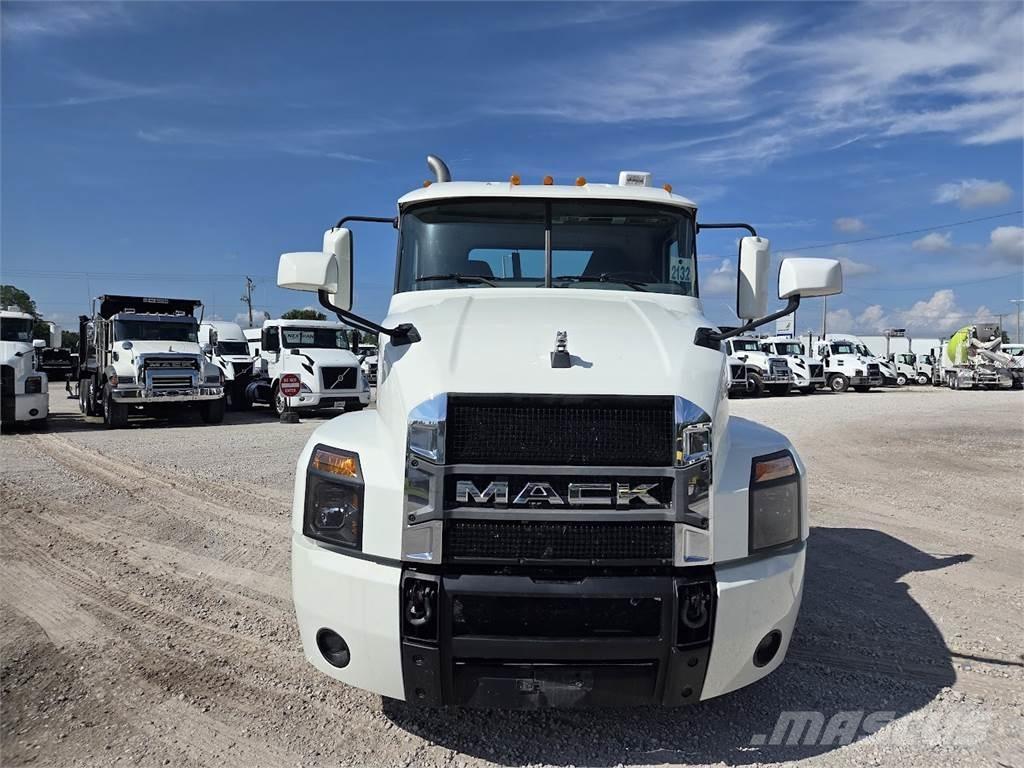 Mack AN64T Traktorske jedinice