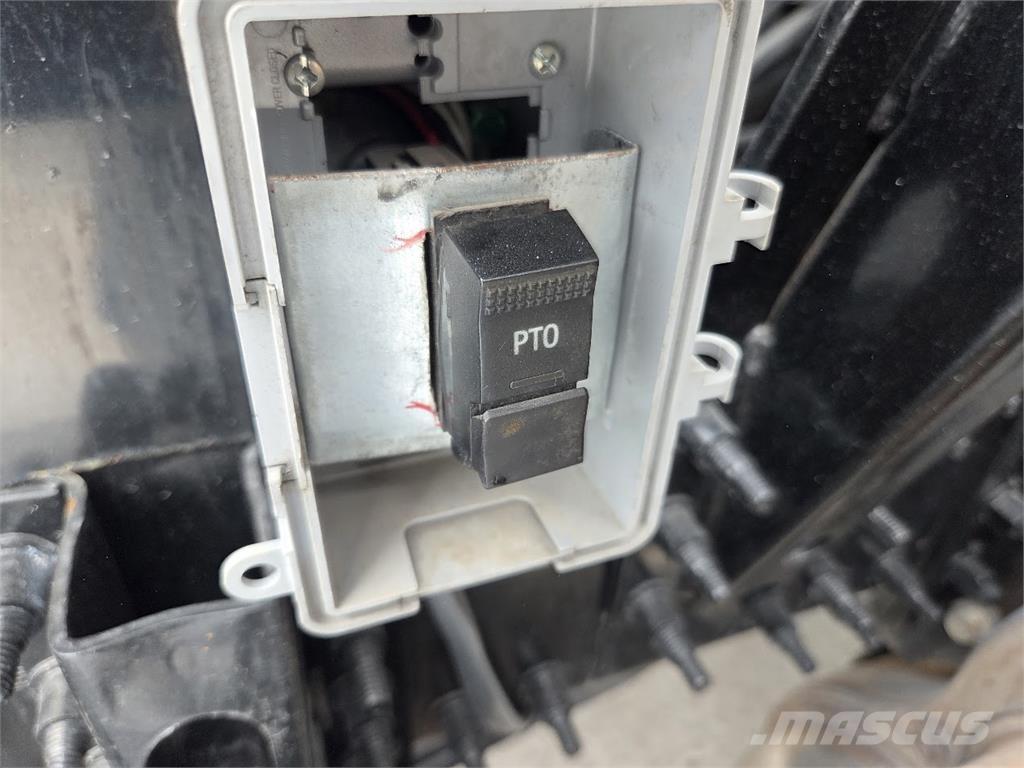 Mack AN64T Traktorske jedinice