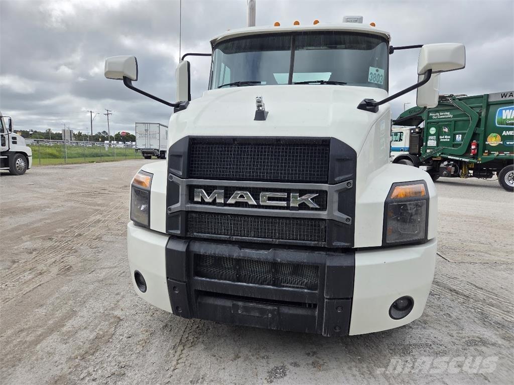 Mack AN64T Traktorske jedinice