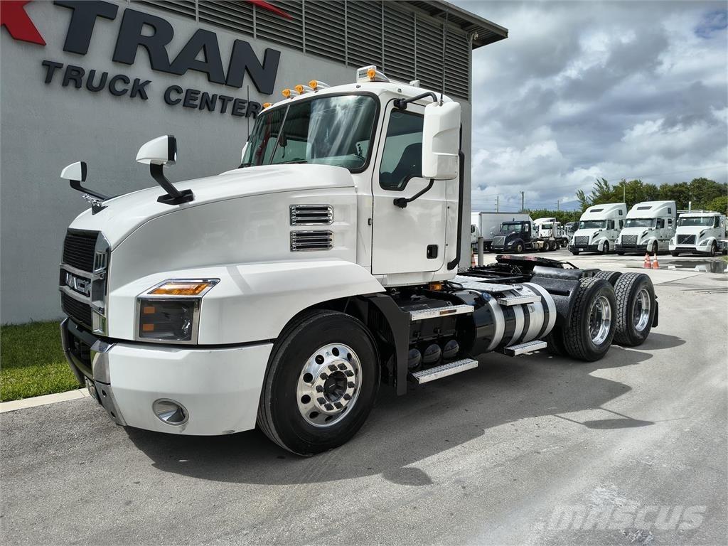Mack AN64T Traktorske jedinice