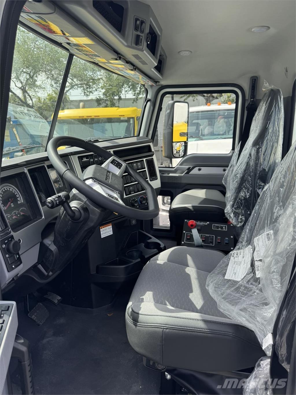 Mack GR64B Kamioni mikseri za beton