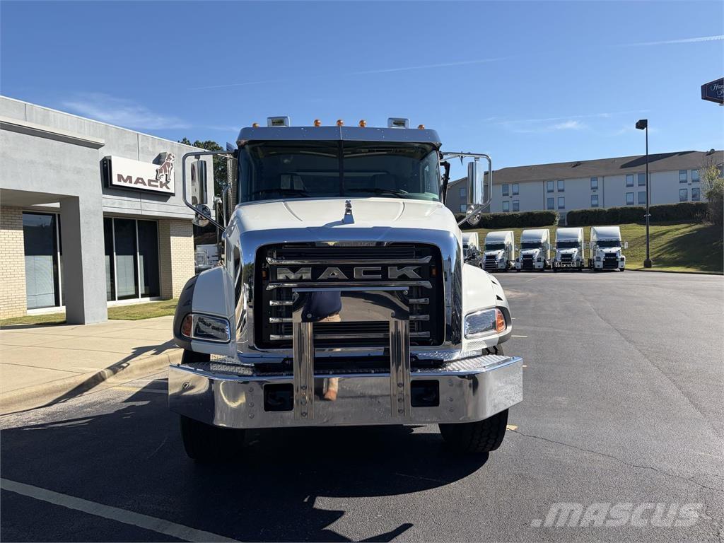 Mack GR64B Ostali kamioni