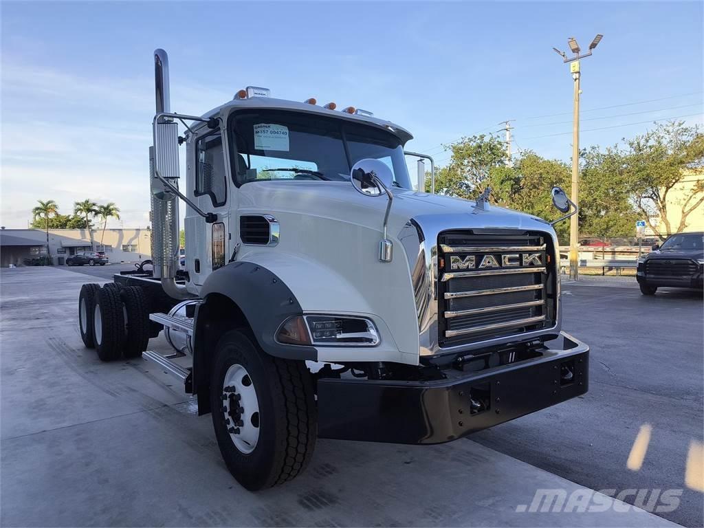 Mack GR64BX Kiper kamioni