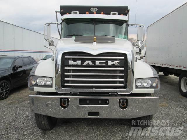 Mack GR64F Kiper kamioni
