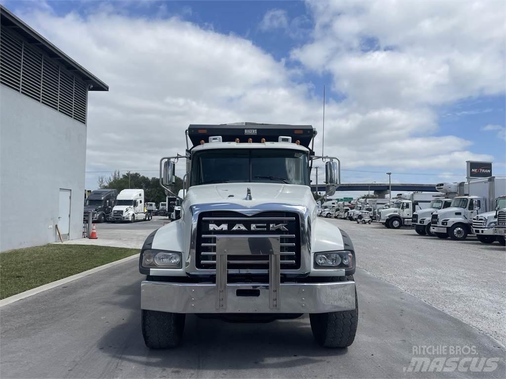 Mack GR64F Kiper kamioni