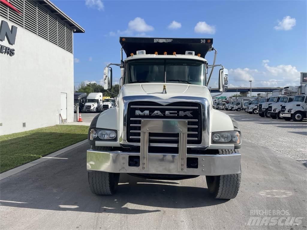 Mack GR64F Kiper kamioni
