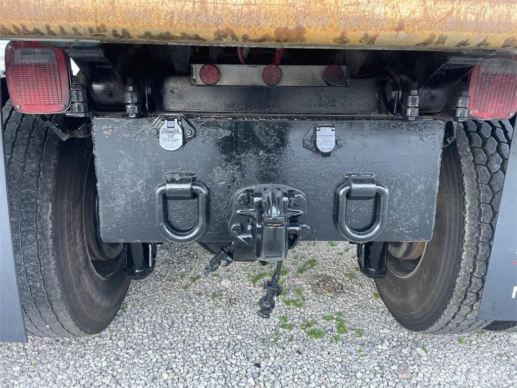 Mack GR64FR Kiper kamioni
