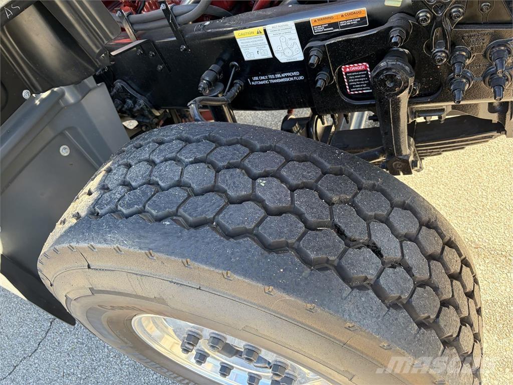 Mack GR64FR Kamioni mikseri za beton