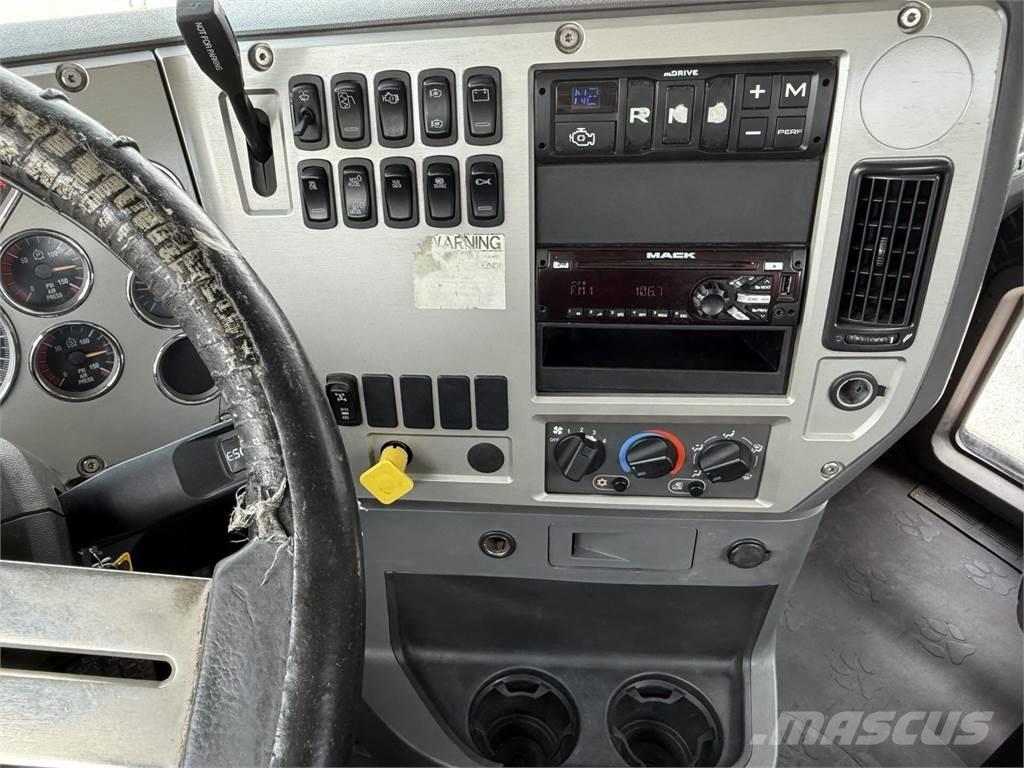 Mack GU813 Ostali kamioni