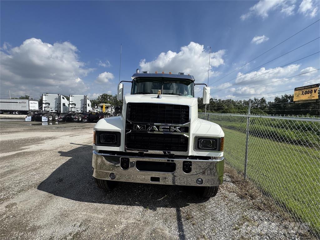 Mack PI64T Traktorske jedinice